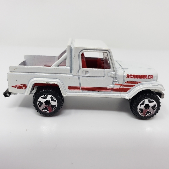 Matchbox Chrysler Jeep 2008 Scrambler CG8 Diecast - Picture 3 of 16
